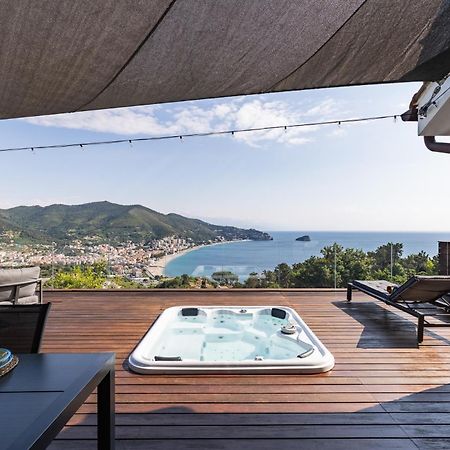 Spettacolare Vista Isola Terrazza E Idromassaggio Villa Noli Exterior photo