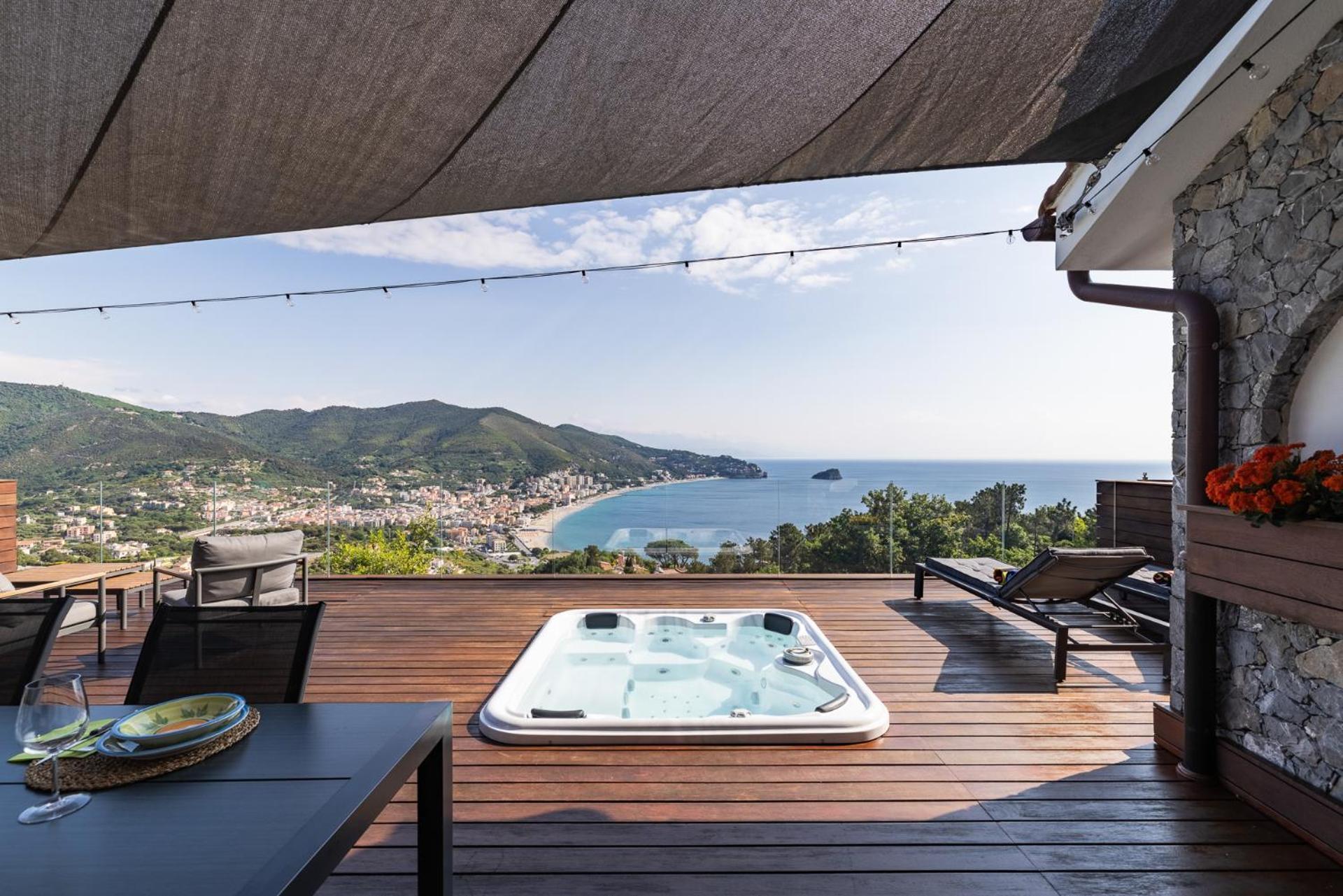 Spettacolare Vista Isola Terrazza E Idromassaggio Villa Noli Exterior photo