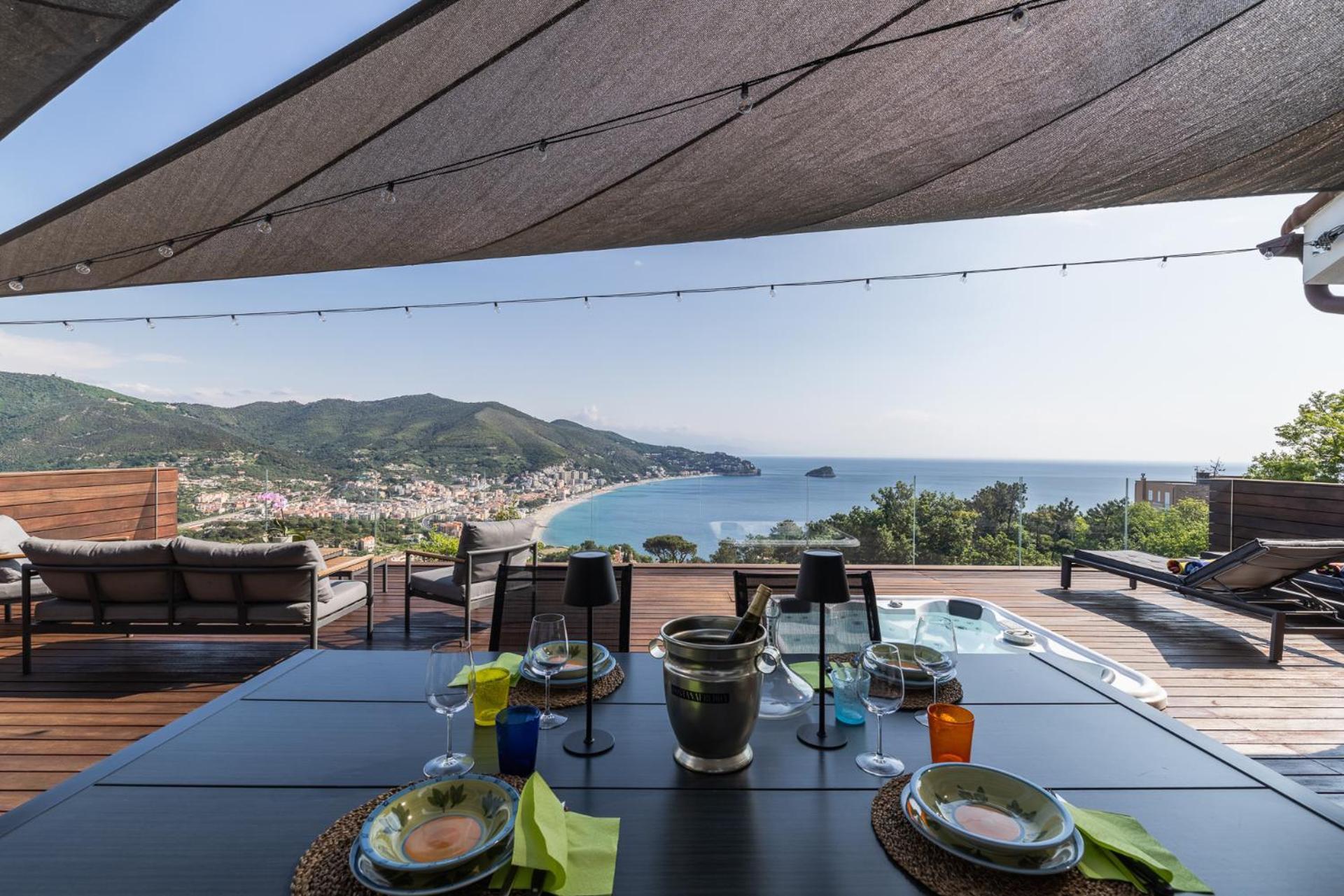 Spettacolare Vista Isola Terrazza E Idromassaggio Villa Noli Exterior photo